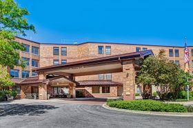 Sunrise of Park Ridge community exterior