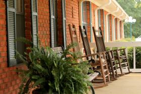 Magnolia Place New Albany outdoor common area