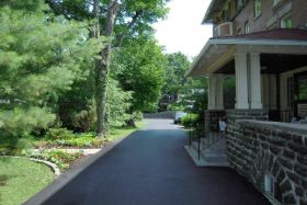 McCallum Assisted Life outdoor common area