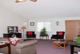 Bristol Manor of California indoor common area