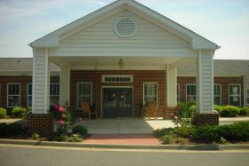 Colonial Manor 
