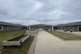 Chesaning Comfort Care outdoor common area