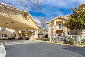 Holiday Simi Hills 