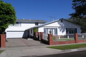 Leisure Lodge 