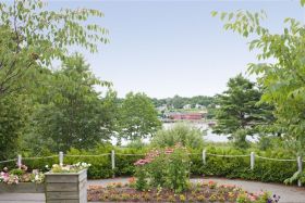 Harbor Hill Center 