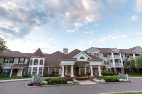 Independence Village of Avon Lake community exterior