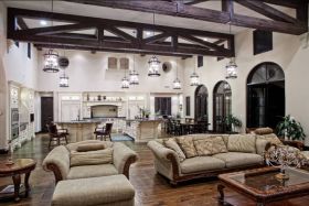 Royal Living 
