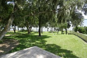 Lakeshore Living Inc 