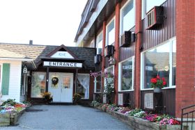 Riverview Seniors' Residence 
