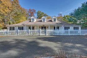 Fox Trail Memory Care Living at Woodcliff Lake 