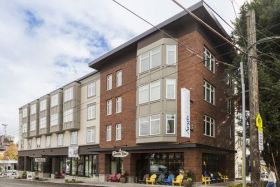 Aegis Living of Queen Anne on Galer community exterior