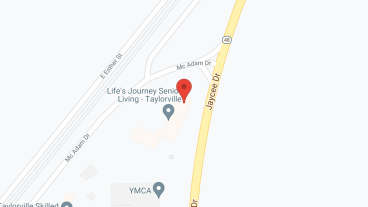 Carriage Crossing Taylorville in google map