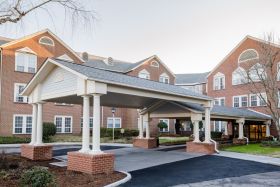 First Colonial Inn 