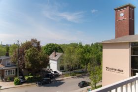 Governor's Walk Retirement Residence 